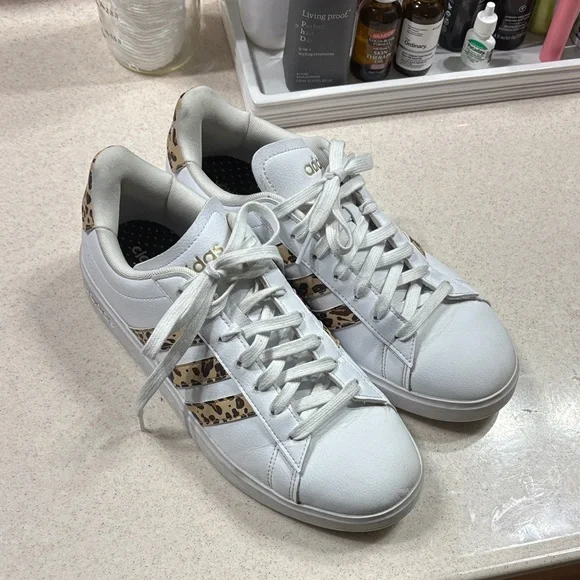 Adidas Grand Court 2.0 Women's White Sneakers with Leopard stripes Sz 9 - Picture 2 of 6